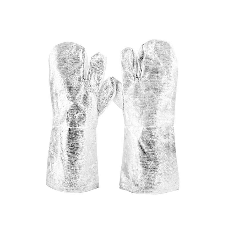 Aluminium mit Glasfaserhandschuhen